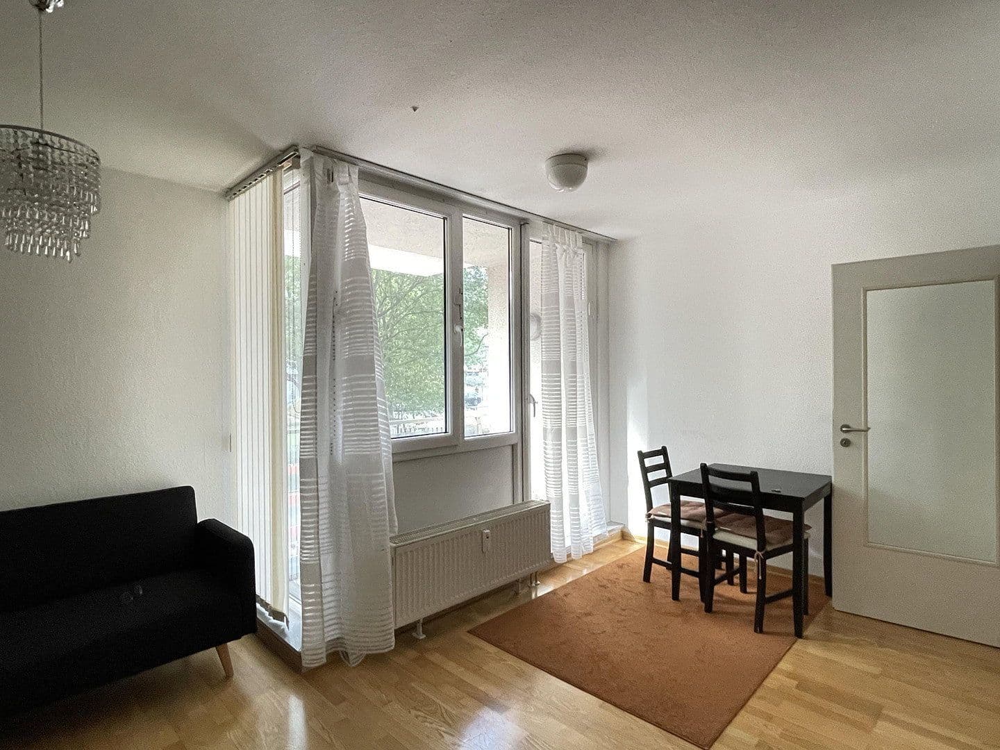 Prenájom bytu 2-izbový 43 m², Frankenallee 25, Frankfurt am Main, Hesensko Prenájom bytu 2-izbový 43 m², Frankenallee 25, Frankfurt am Main, Hesensko