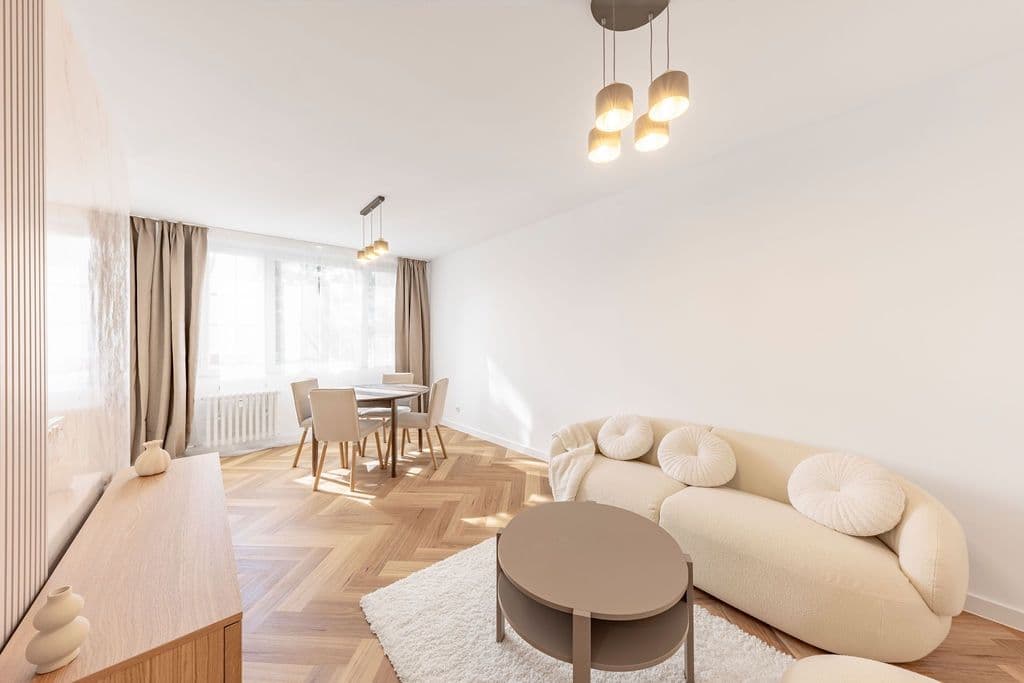 Predaj bytu 3-izbový 70 m², Jablonecká, Praha, Praha Predaj bytu 3-izbový 70 m², Jablonecká, Praha, Praha
