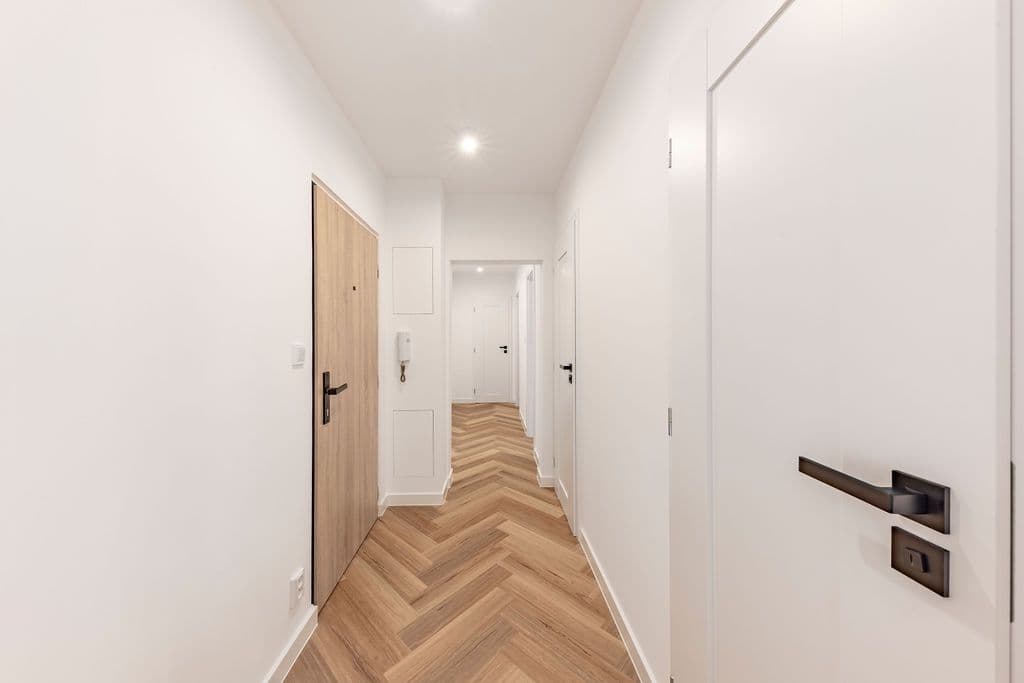 Predaj bytu 3-izbový 70 m², Jablonecká, Praha, Praha Predaj bytu 3-izbový 70 m², Jablonecká, Praha, Praha