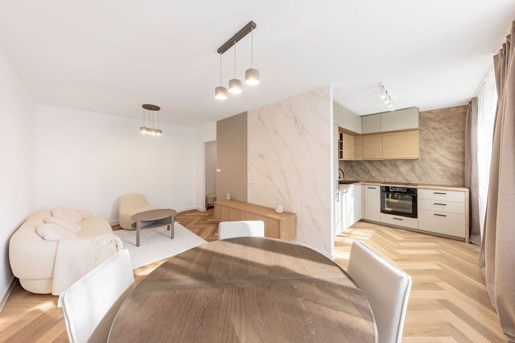 Predaj bytu 3-izbový 70 m², Jablonecká, Praha, Praha Predaj bytu 3-izbový 70 m², Jablonecká, Praha, Praha