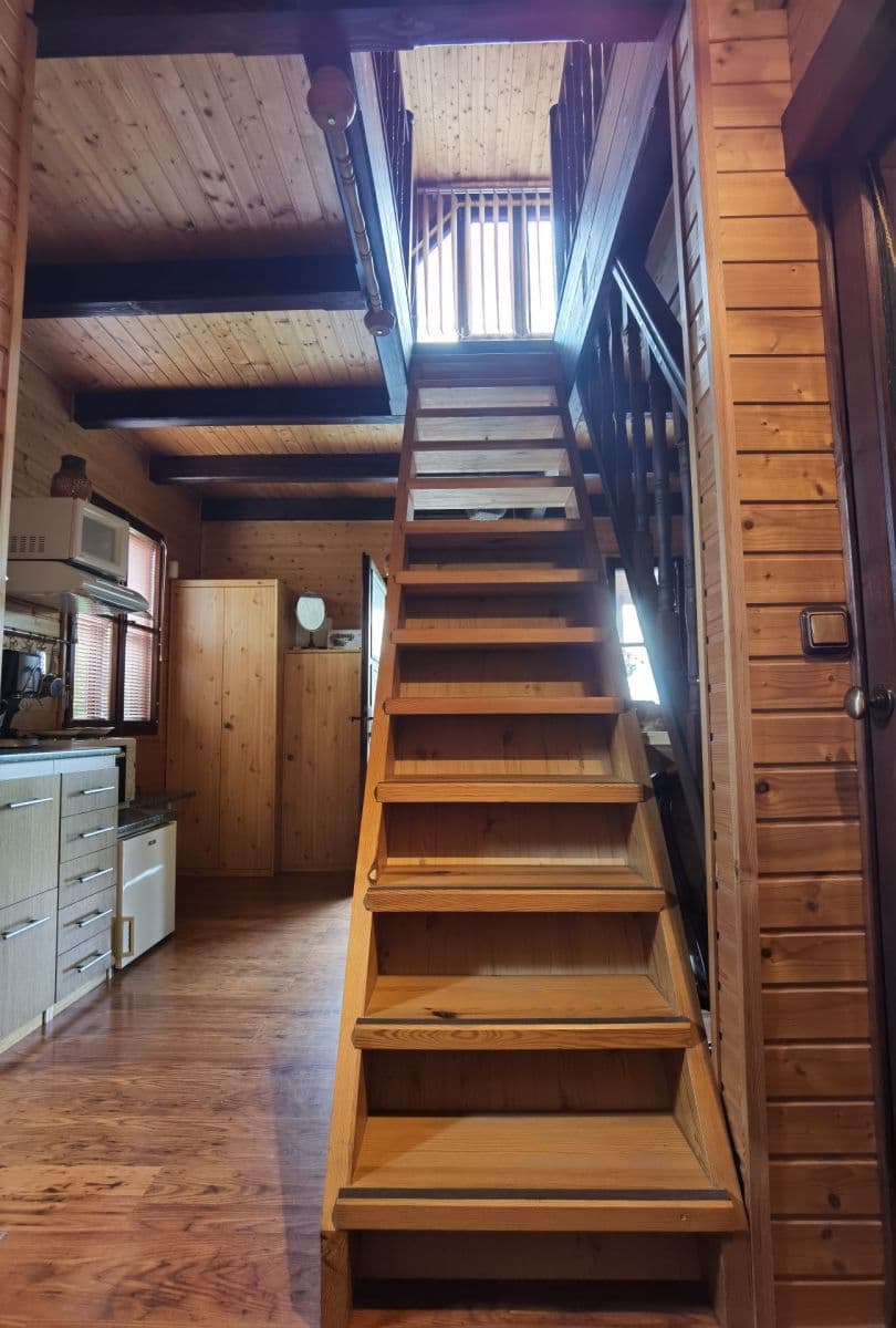Predaj rekreačného objektu 38 m², pozemok 370 m², Kněževes, Středočeský kraj Predaj rekreačného objektu 38 m², pozemok 370 m², Kněževes, Středočeský kraj