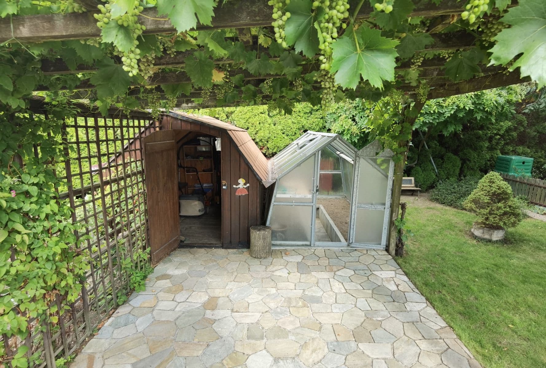 Predaj rekreačného objektu 38 m², pozemok 370 m², Kněževes, Středočeský kraj Predaj rekreačného objektu 38 m², pozemok 370 m², Kněževes, Středočeský kraj