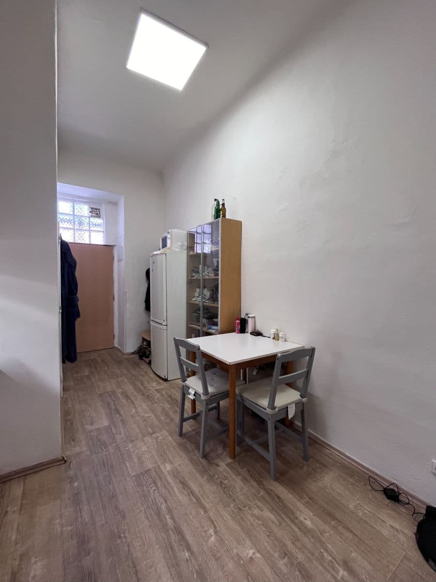 Prenájom bytu 1-izbový 36 m², Vltavská, Praha, Praha Prenájom bytu 1-izbový 36 m², Vltavská, Praha, Praha