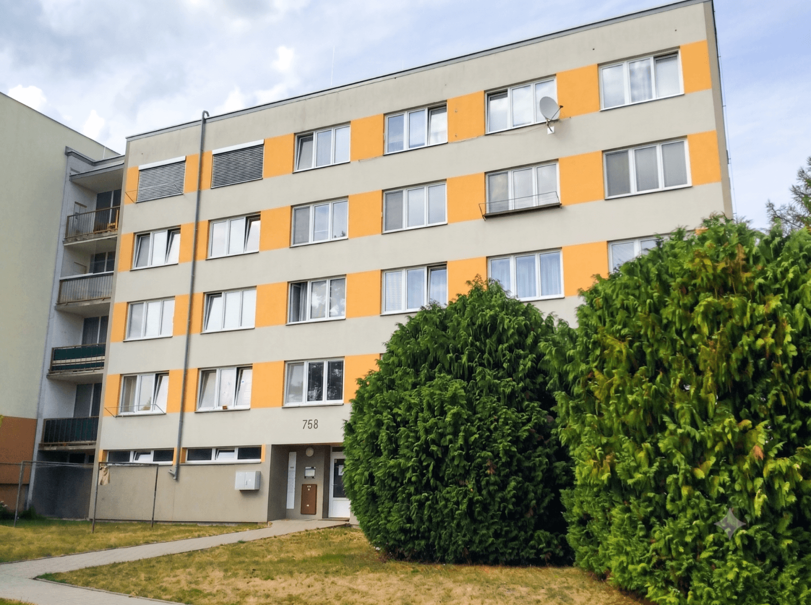 Prenájom bytu 3-izbový 73 m², 1. máje, Kaplice, Jihočeský kraj Prenájom bytu 3-izbový 73 m², 1. máje, Kaplice, Jihočeský kraj
