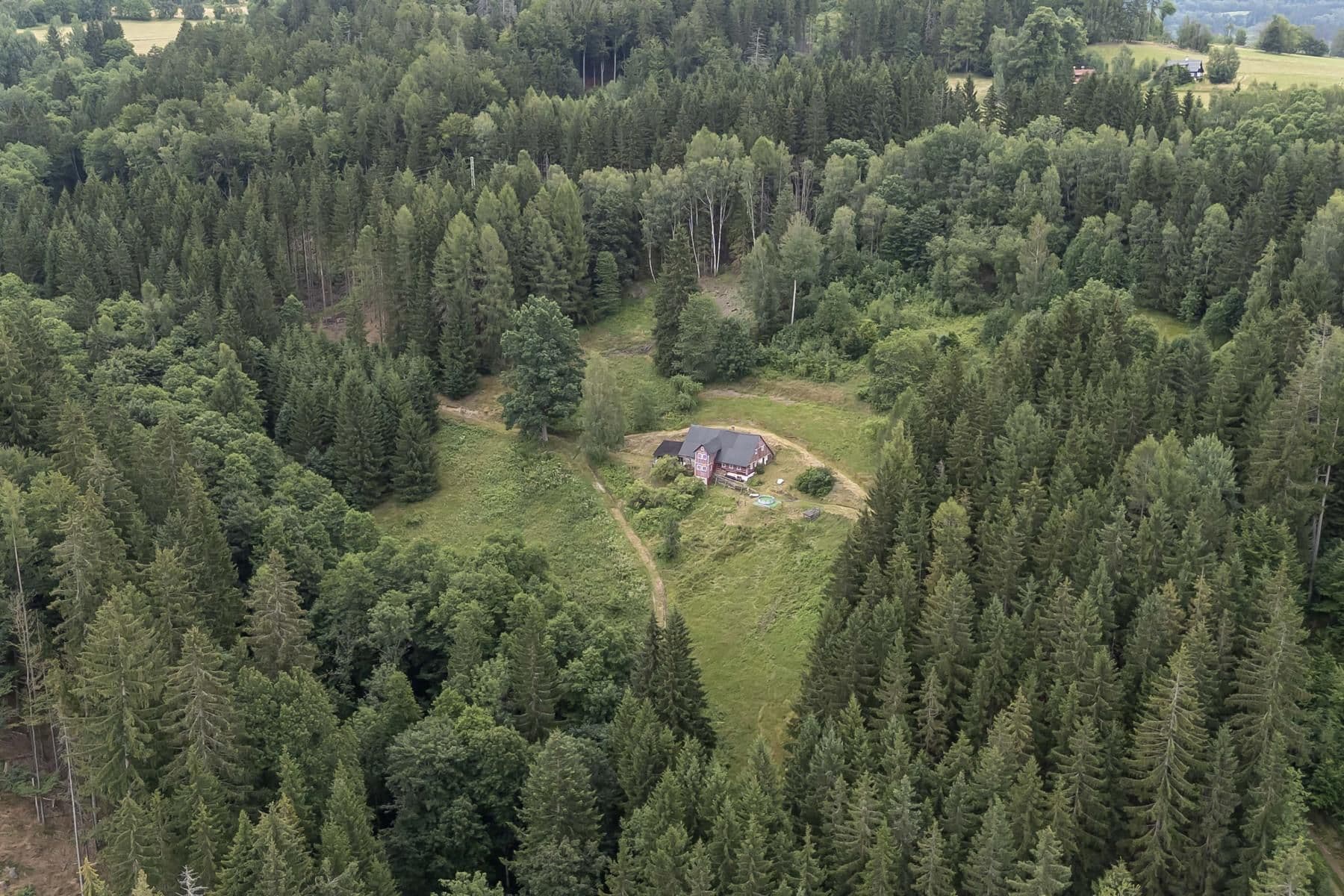 Predaj rekreačného objektu 240 m², pozemok 32.164 m², Jablonec nad Jizerou, Liberecký kraj Predaj rekreačného objektu 240 m², pozemok 32.164 m², Jablonec nad Jizerou, Liberecký kraj