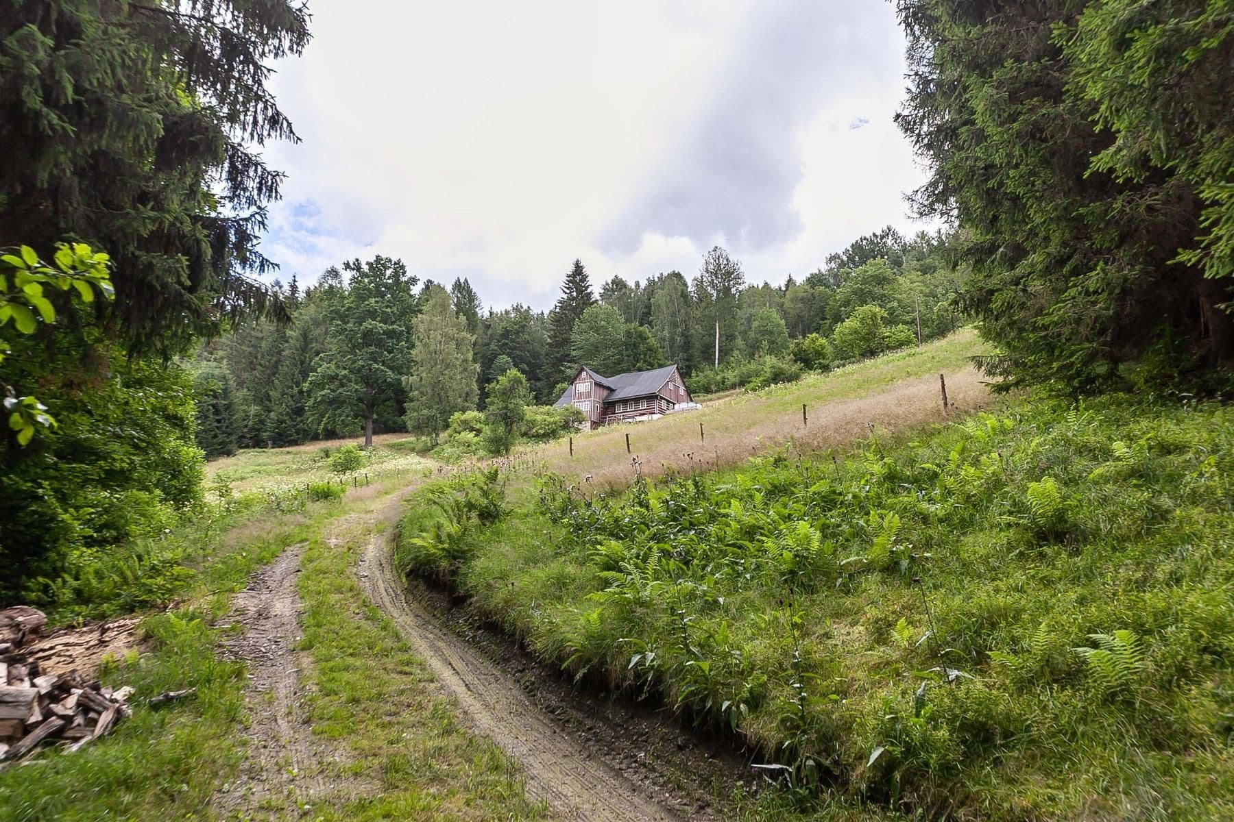 Predaj rekreačného objektu 240 m², pozemok 32.164 m², Jablonec nad Jizerou, Liberecký kraj Predaj rekreačného objektu 240 m², pozemok 32.164 m², Jablonec nad Jizerou, Liberecký kraj