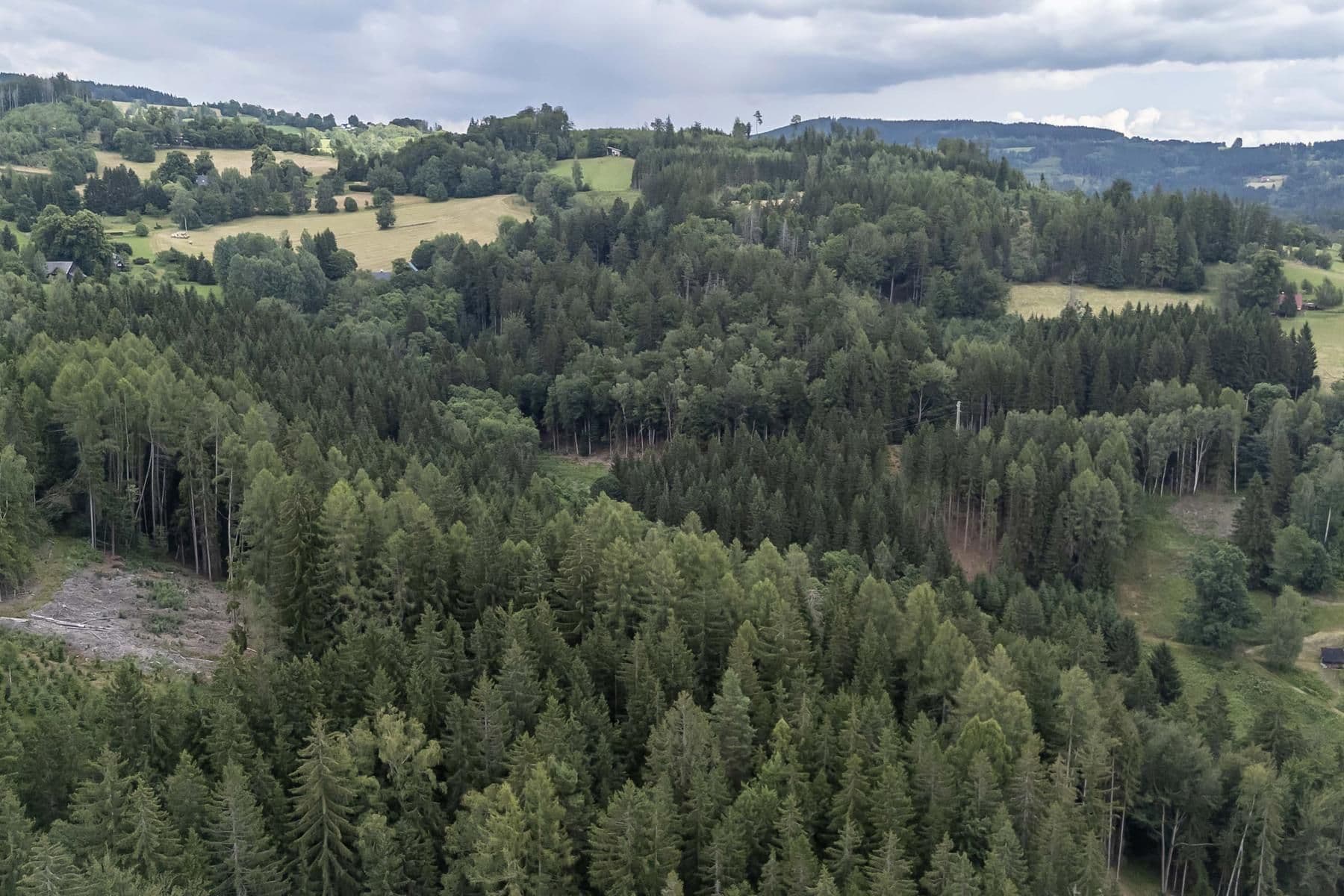 Predaj rekreačného objektu 240 m², pozemok 32.164 m², Jablonec nad Jizerou, Liberecký kraj Predaj rekreačného objektu 240 m², pozemok 32.164 m², Jablonec nad Jizerou, Liberecký kraj