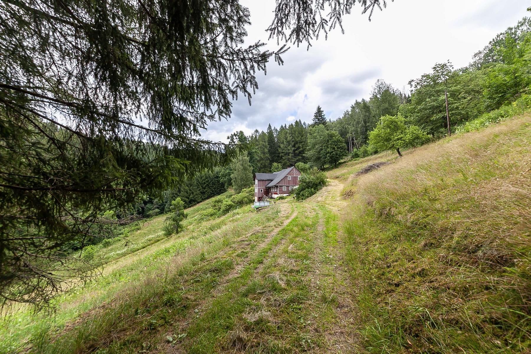 Predaj rekreačného objektu 240 m², pozemok 32.164 m², Jablonec nad Jizerou, Liberecký kraj Predaj rekreačného objektu 240 m², pozemok 32.164 m², Jablonec nad Jizerou, Liberecký kraj