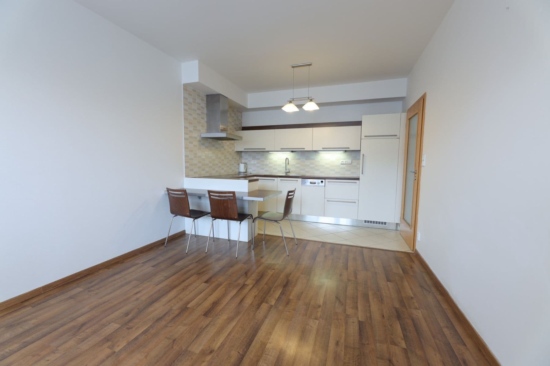 Prenájom bytu 2-izbový 49 m², Pod Harfou, Praha, Praha Prenájom bytu 2-izbový 49 m², Pod Harfou, Praha, Praha