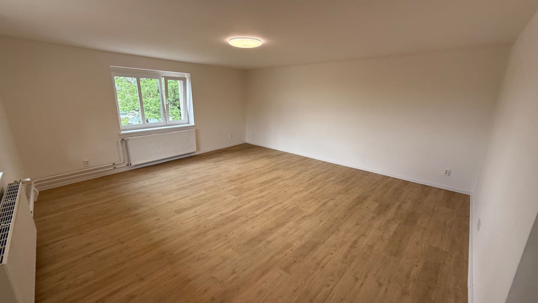 Prenájom bytu 2-izbový 50 m², Ořech, Středočeský kraj Prenájom bytu 2-izbový 50 m², Ořech, Středočeský kraj