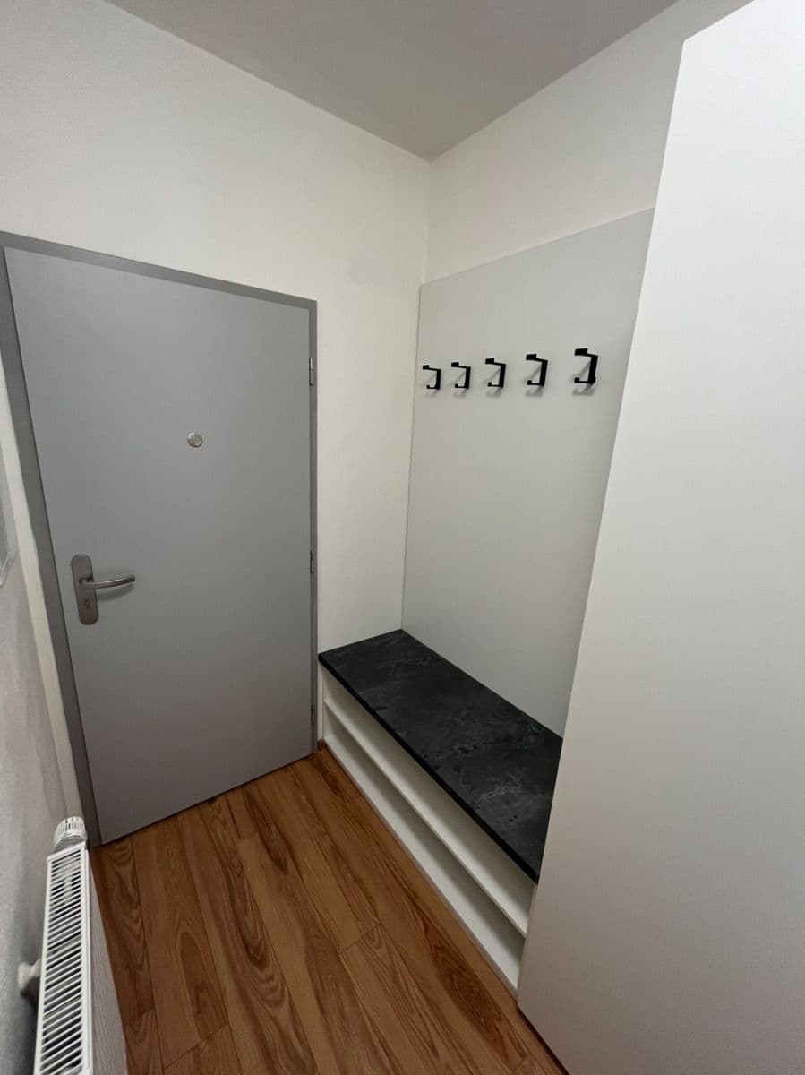 Prenájom bytu 2-izbový 54 m², Pecháčkova, Plzeň, Plzeňský kraj Prenájom bytu 2-izbový 54 m², Pecháčkova, Plzeň, Plzeňský kraj