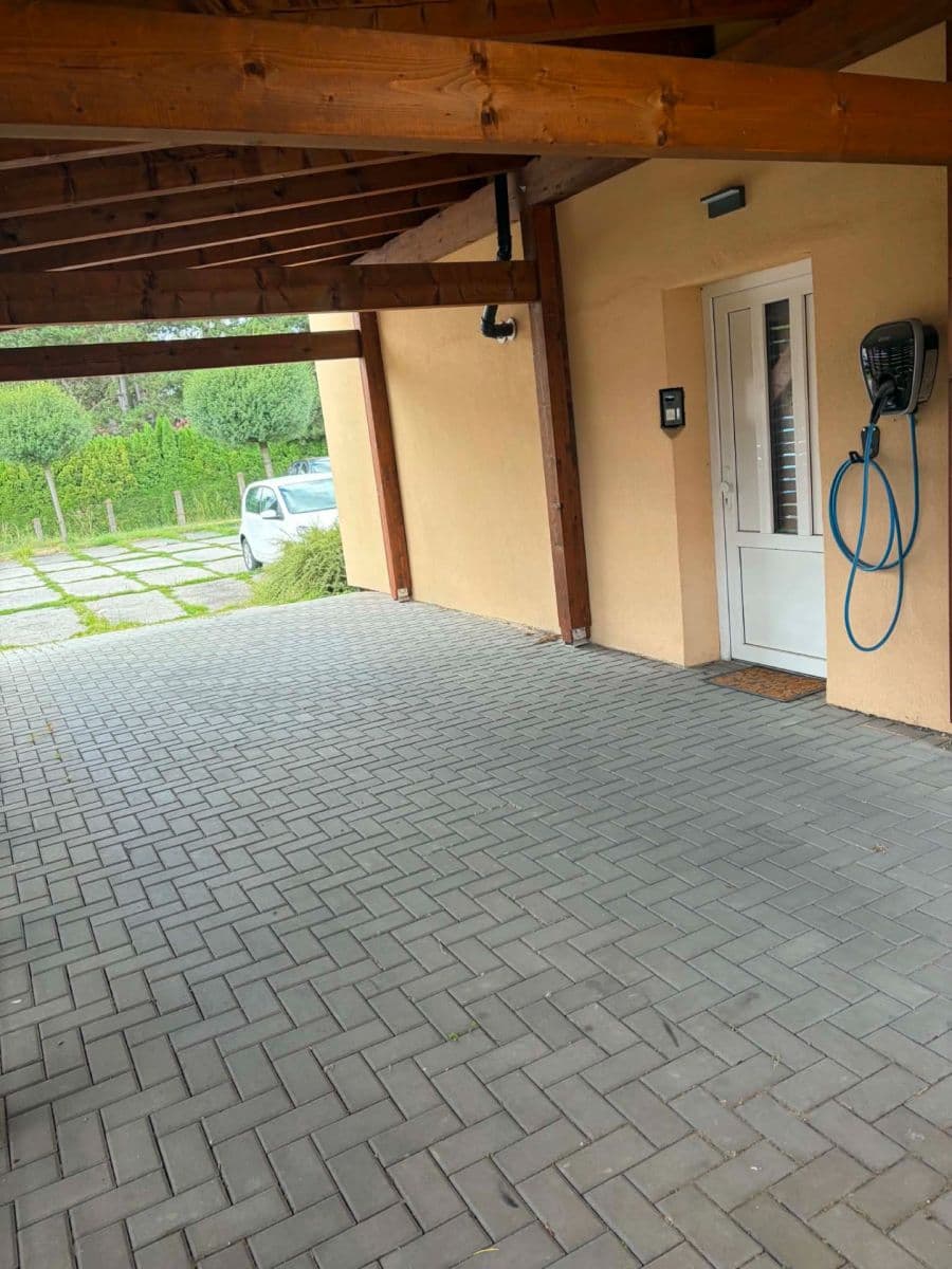 Prenájom kancelárie 120 m², Hemy, Valašské Meziříčí, Zlínský kraj Prenájom kancelárie 120 m², Hemy, Valašské Meziříčí, Zlínský kraj