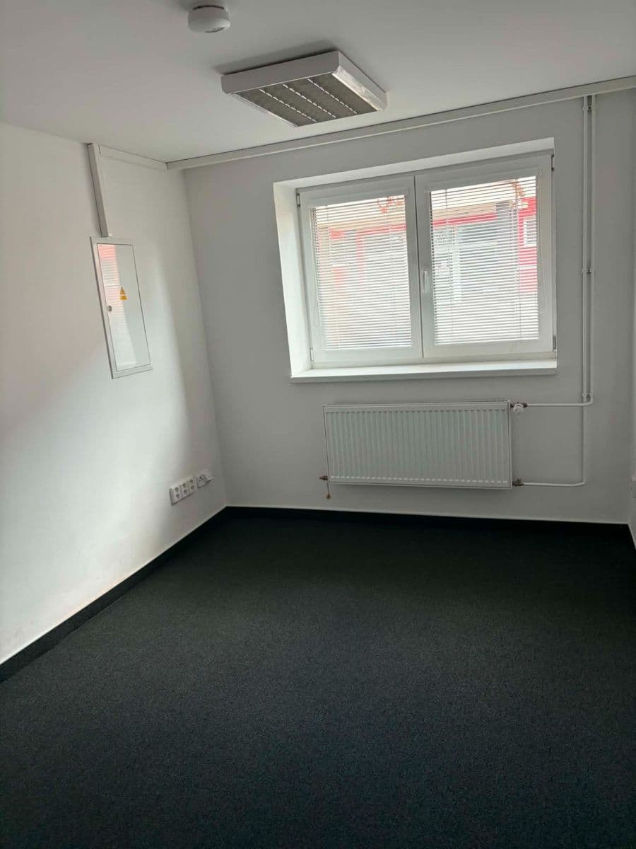 Prenájom kancelárie 120 m², Hemy, Valašské Meziříčí, Zlínský kraj Prenájom kancelárie 120 m², Hemy, Valašské Meziříčí, Zlínský kraj