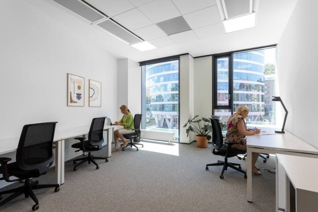Prenájom kancelárie 50 m², Plzeňská, Praha, Praha Prenájom kancelárie 50 m², Plzeňská, Praha, Praha
