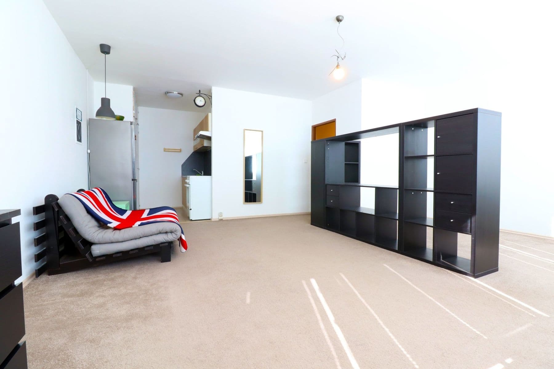 Prenájom bytu 1-izbový 43 m², Zelenohorská, Praha, Praha Prenájom bytu 1-izbový 43 m², Zelenohorská, Praha, Praha