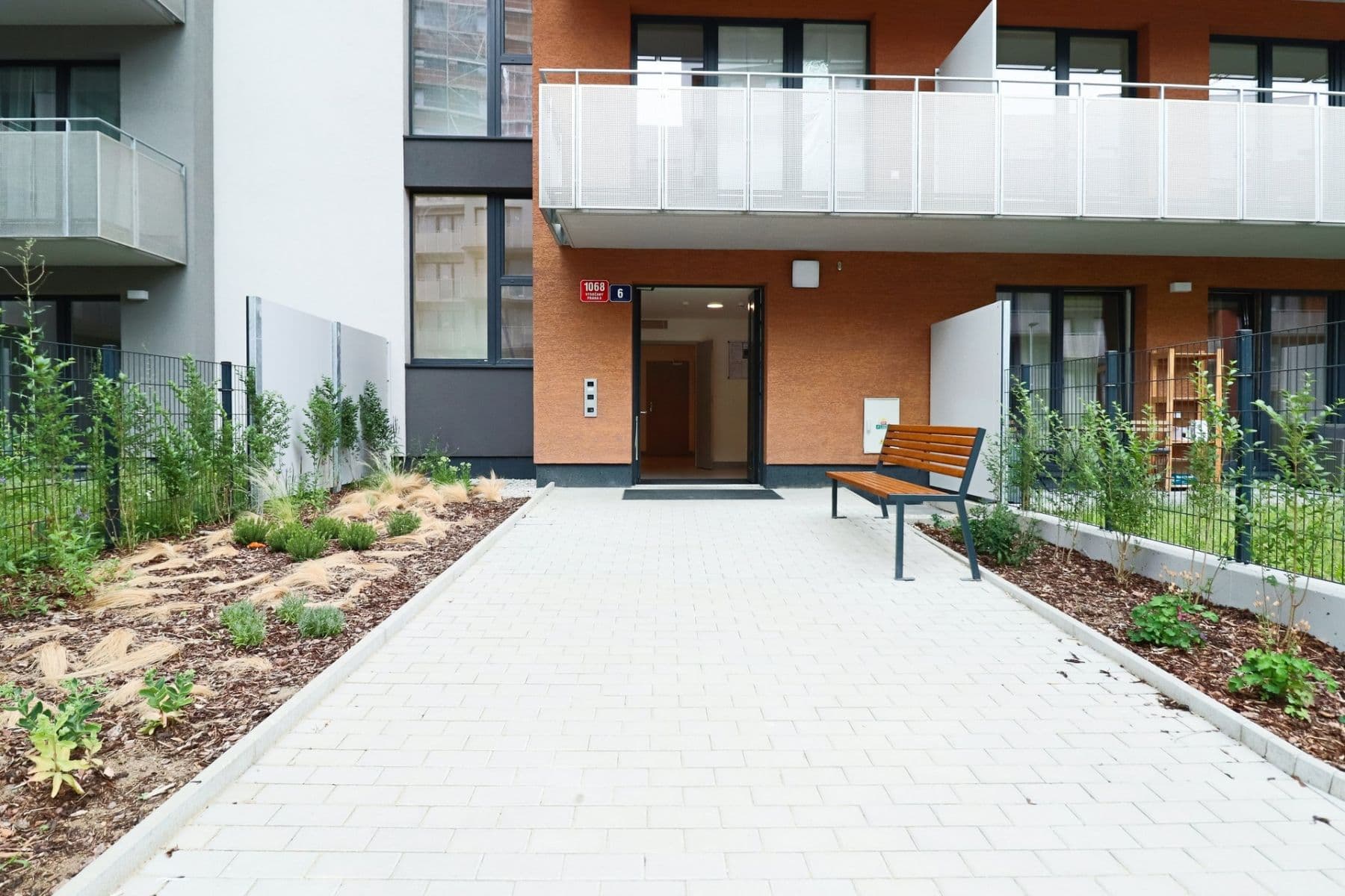 Prenájom bytu 1-izbový 37 m², Gerstelova, Praha, Praha Prenájom bytu 1-izbový 37 m², Gerstelova, Praha, Praha