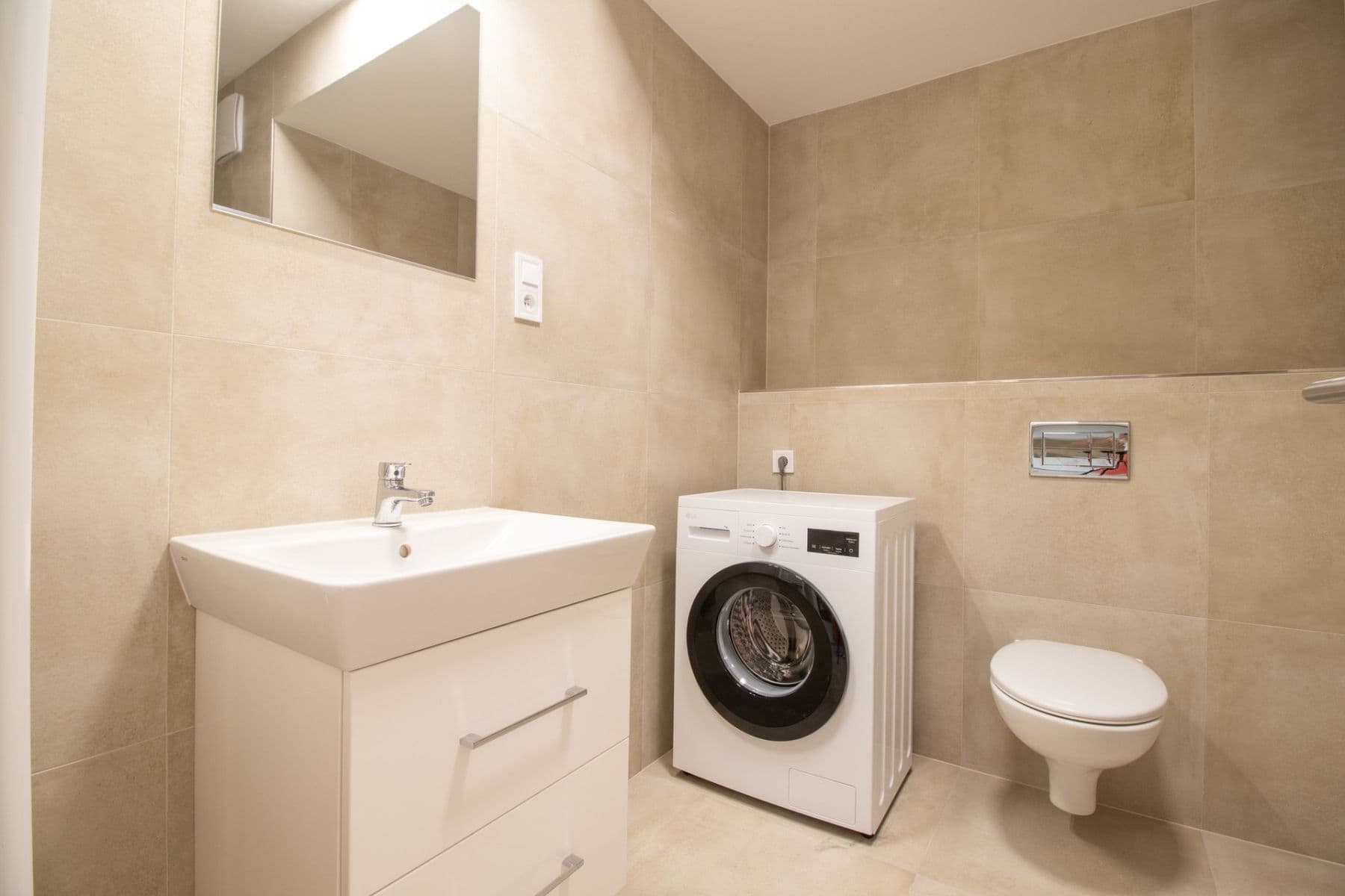 Prenájom bytu 1-izbový 37 m², Gerstelova, Praha, Praha Prenájom bytu 1-izbový 37 m², Gerstelova, Praha, Praha