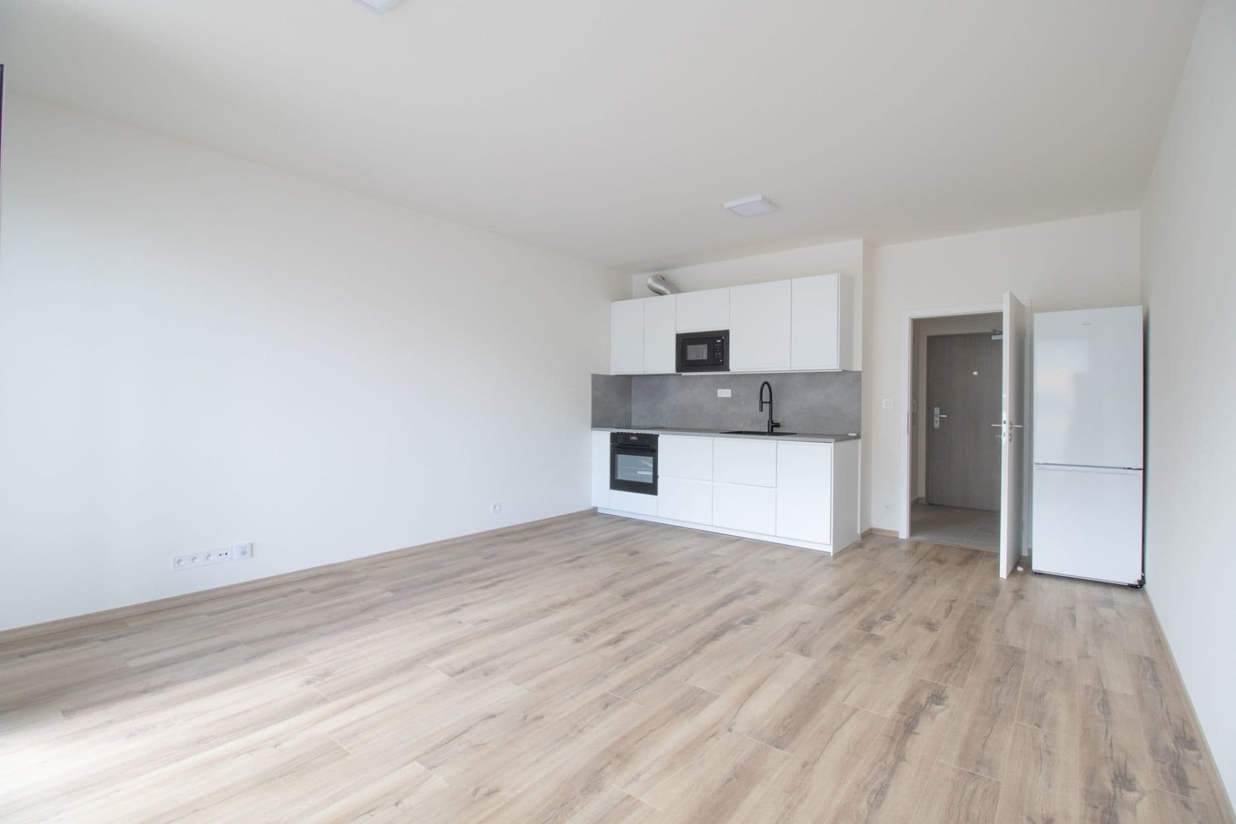 Prenájom bytu 1-izbový 37 m², Gerstelova, Praha, Praha Prenájom bytu 1-izbový 37 m², Gerstelova, Praha, Praha