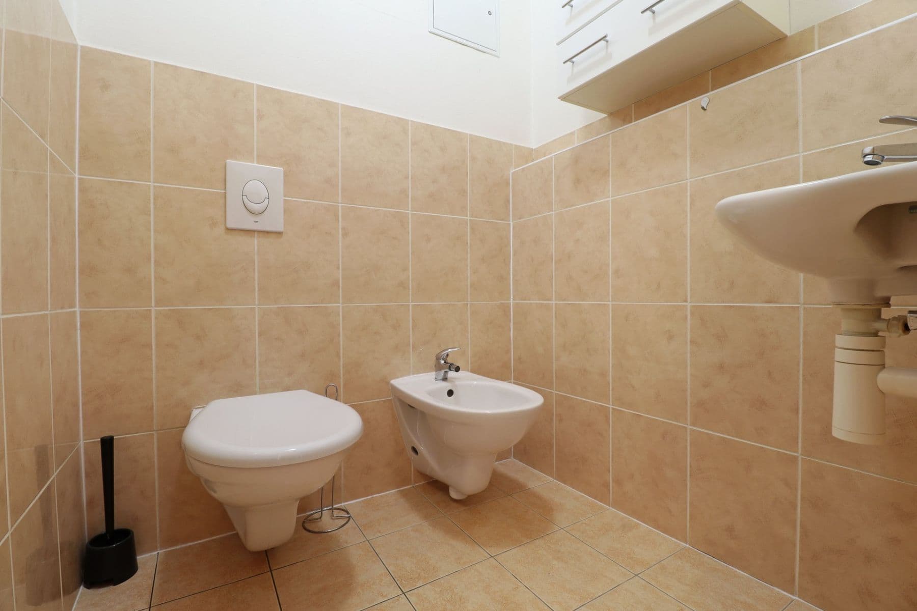 Prenájom bytu 3-izbový 82 m², V dolině, Praha, Praha Prenájom bytu 3-izbový 82 m², V dolině, Praha, Praha
