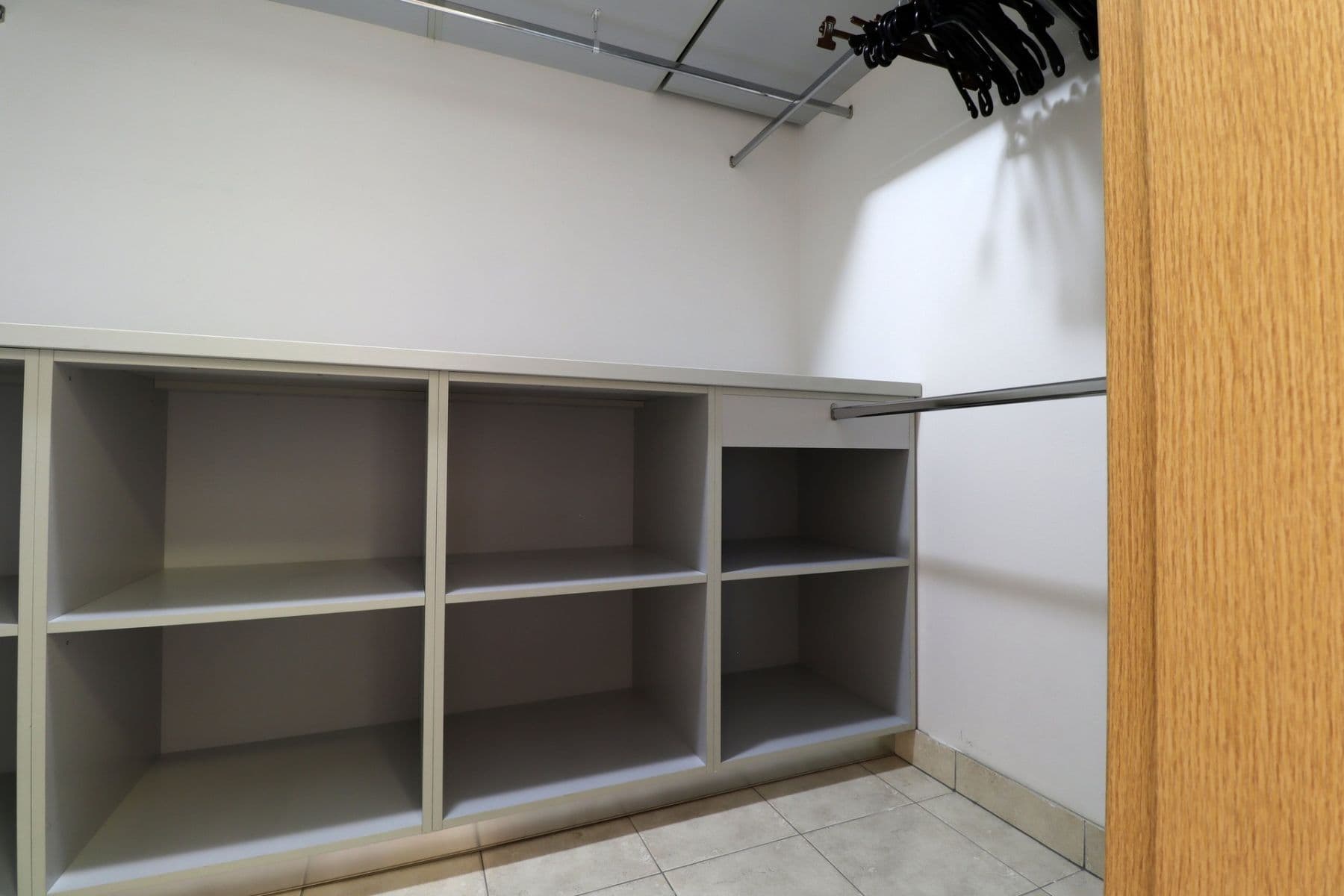 Prenájom bytu 3-izbový 82 m², V dolině, Praha, Praha Prenájom bytu 3-izbový 82 m², V dolině, Praha, Praha