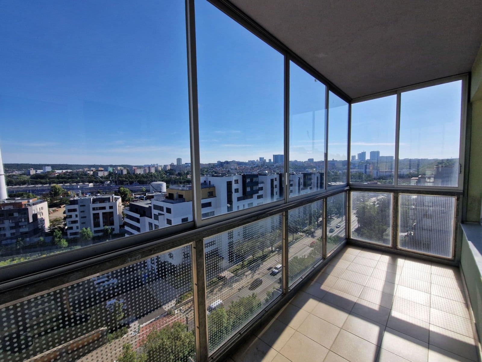 Prenájom bytu 3-izbový 82 m², V dolině, Praha, Praha Prenájom bytu 3-izbový 82 m², V dolině, Praha, Praha