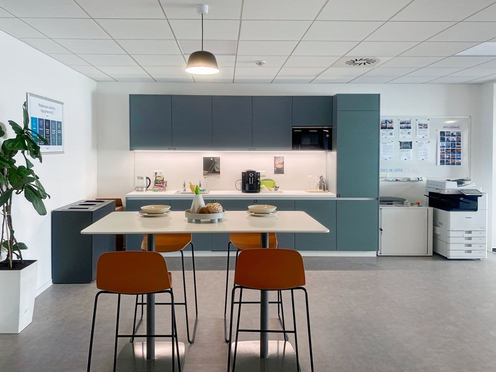 Prenájom kancelárie 15 m², 28. října, Ostrava, Moravskoslezský kraj Prenájom kancelárie 15 m², 28. října, Ostrava, Moravskoslezský kraj