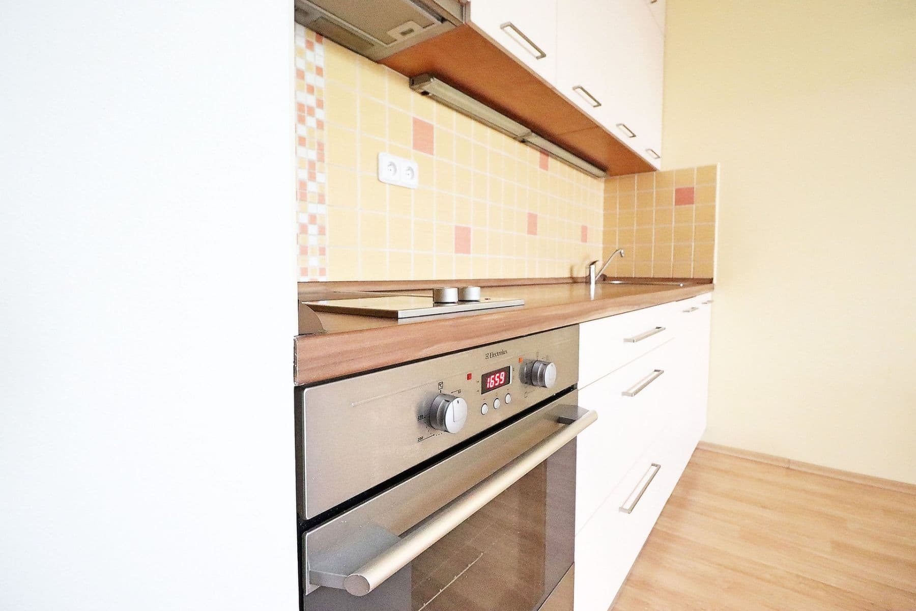 Prenájom bytu 2-izbový 45 m², Českodubská, Praha, Praha Prenájom bytu 2-izbový 45 m², Českodubská, Praha, Praha