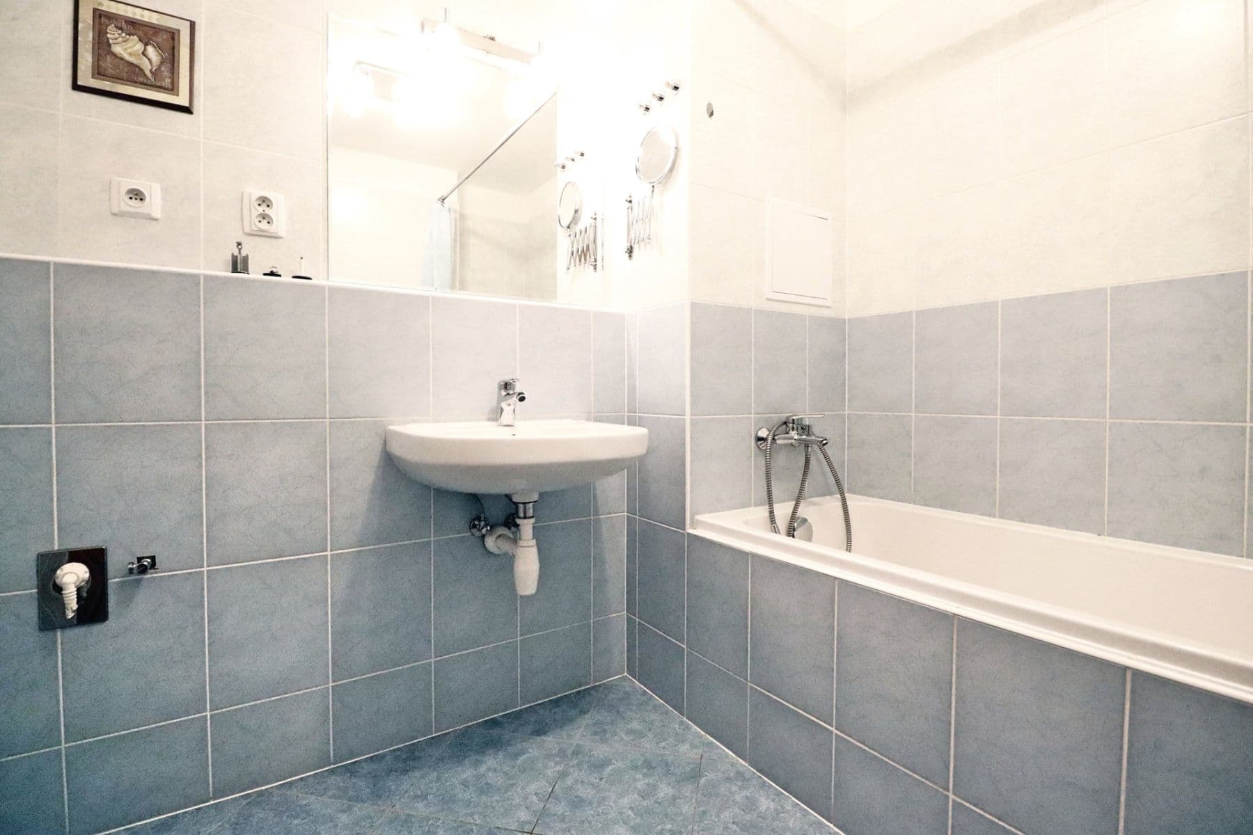 Prenájom bytu 2-izbový 45 m², Českodubská, Praha, Praha Prenájom bytu 2-izbový 45 m², Českodubská, Praha, Praha