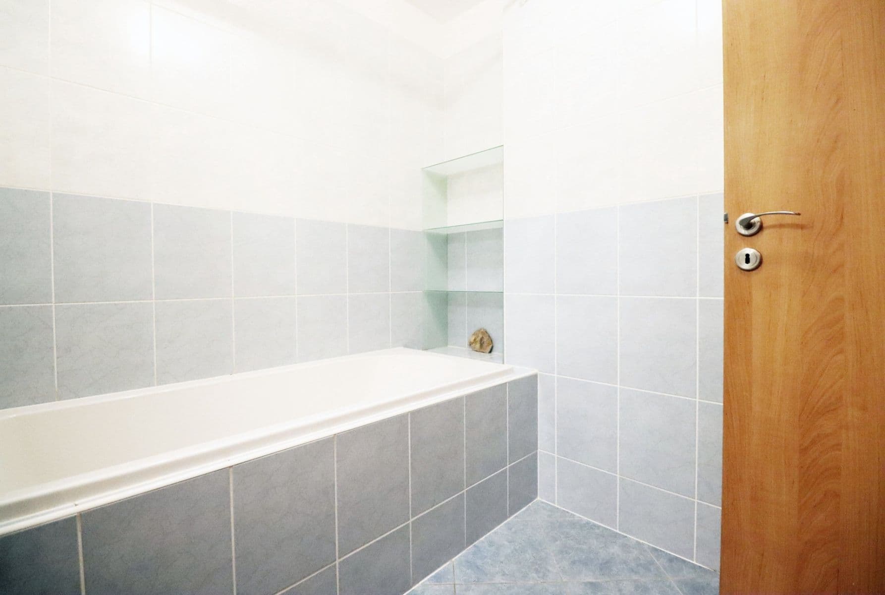 Prenájom bytu 2-izbový 45 m², Českodubská, Praha, Praha Prenájom bytu 2-izbový 45 m², Českodubská, Praha, Praha
