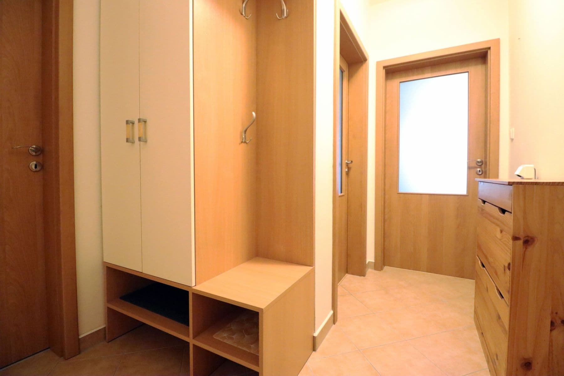 Prenájom bytu 2-izbový 45 m², Českodubská, Praha, Praha Prenájom bytu 2-izbový 45 m², Českodubská, Praha, Praha