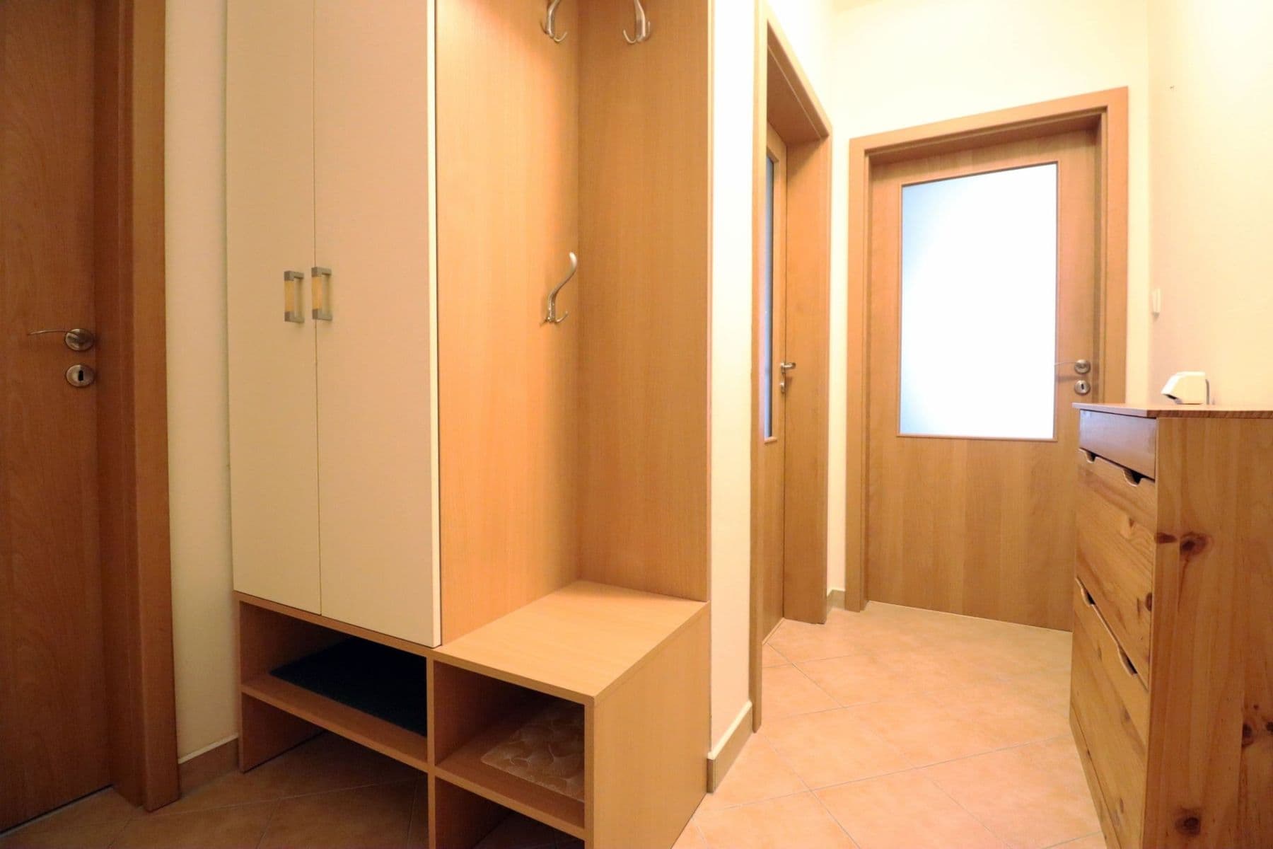 Prenájom bytu 2-izbový 45 m², Českodubská, Praha, Praha Prenájom bytu 2-izbový 45 m², Českodubská, Praha, Praha