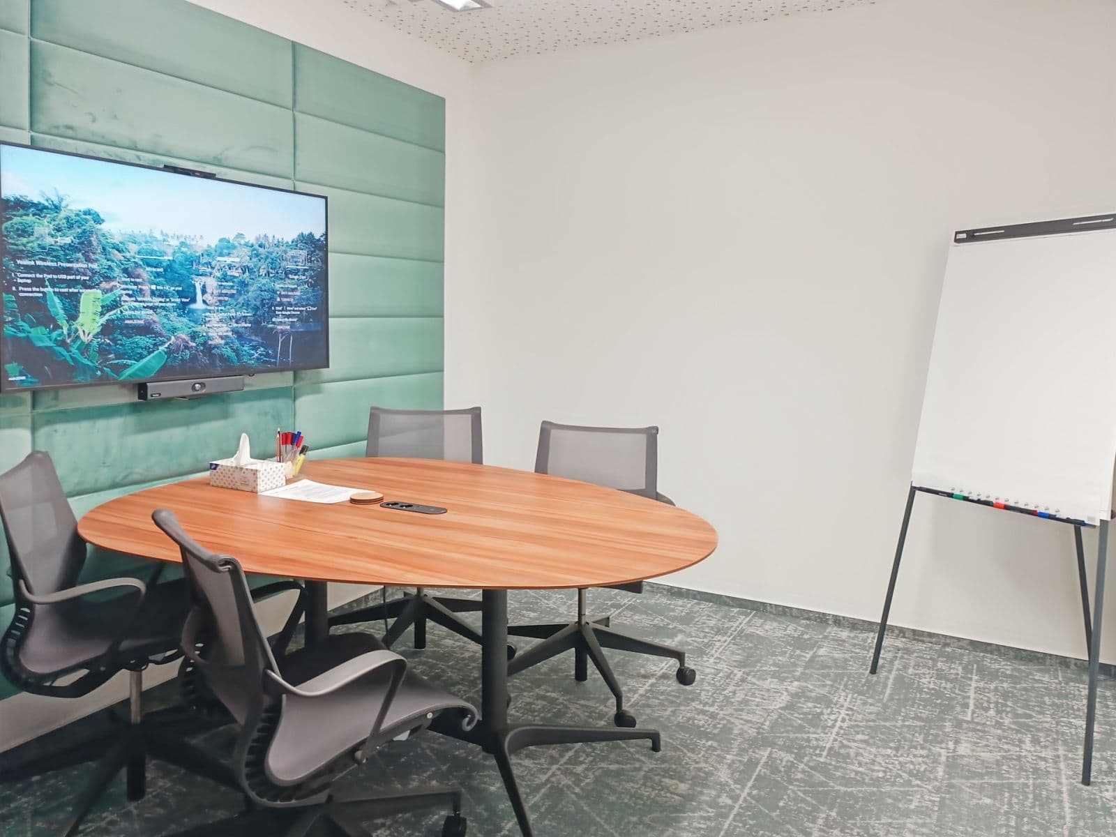 Prenájom kancelárie 8 m², Lomnického, Praha, Praha Prenájom kancelárie 8 m², Lomnického, Praha, Praha