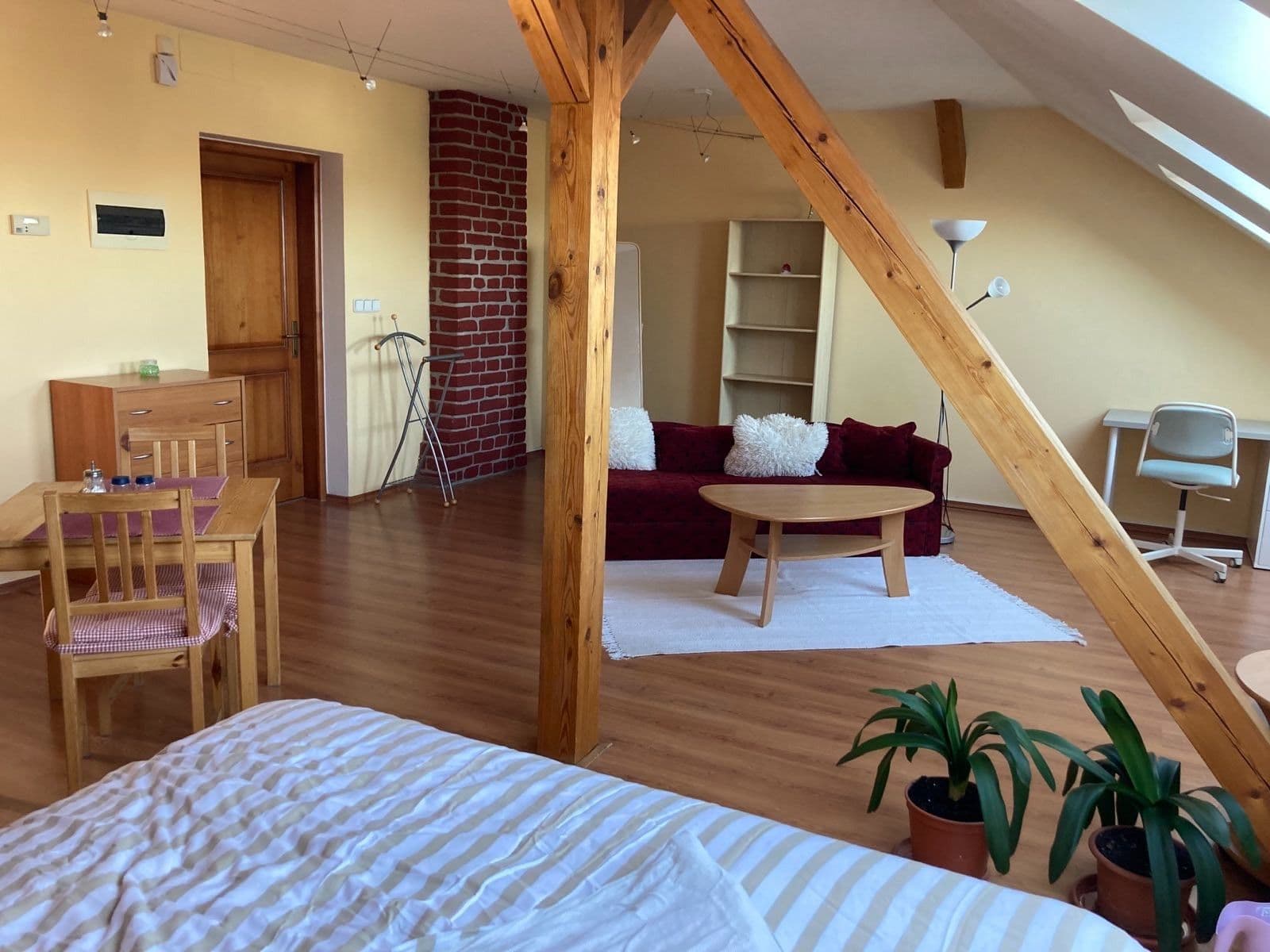 Prenájom bytu 1-izbový 55 m², Zolova, Olomouc, Olomoucký kraj Prenájom bytu 1-izbový 55 m², Zolova, Olomouc, Olomoucký kraj