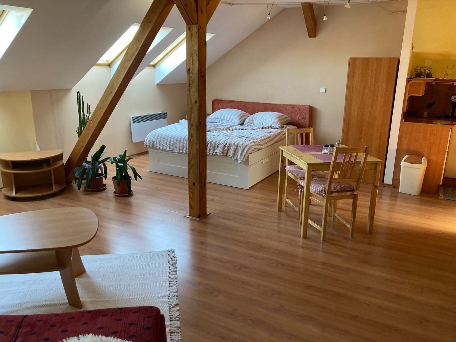Prenájom bytu 1-izbový 55 m², Zolova, Olomouc, Olomoucký kraj Prenájom bytu 1-izbový 55 m², Zolova, Olomouc, Olomoucký kraj