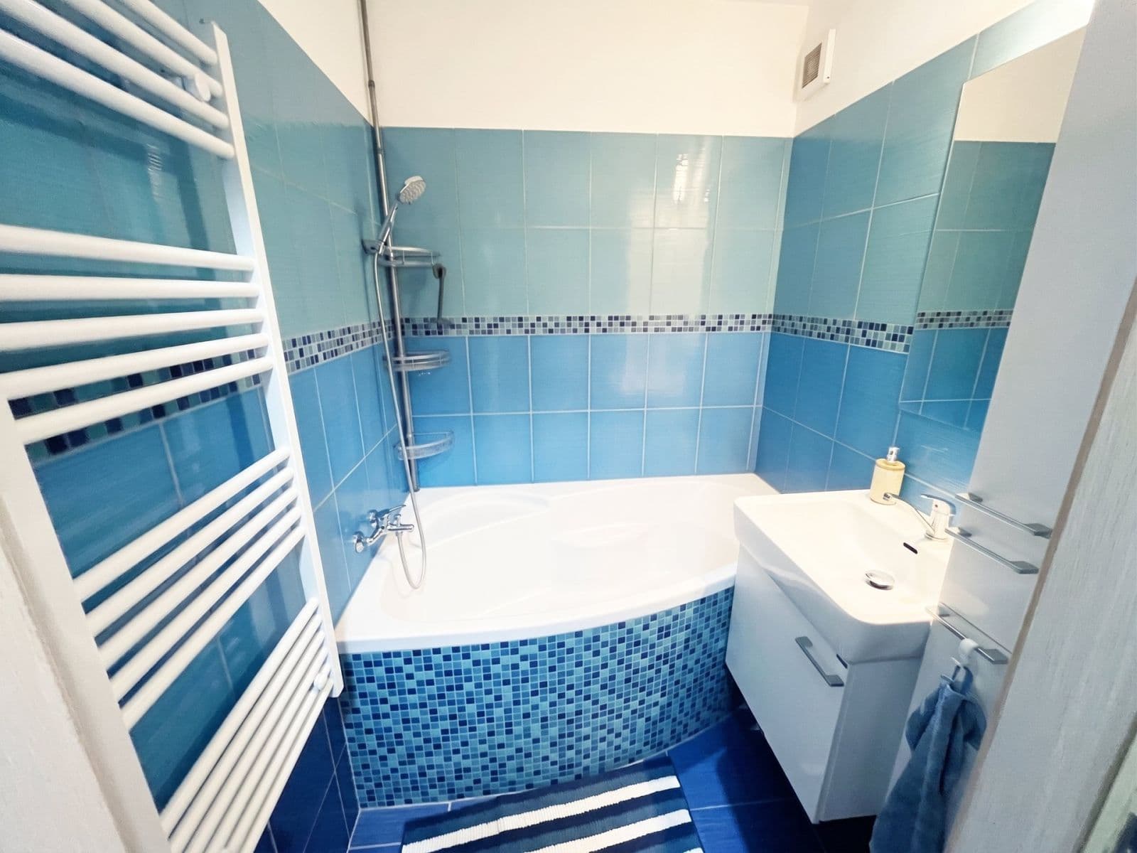 Prenájom bytu 3-izbový 65 m², Mládežnická, Nymburk, Středočeský kraj Prenájom bytu 3-izbový 65 m², Mládežnická, Nymburk, Středočeský kraj