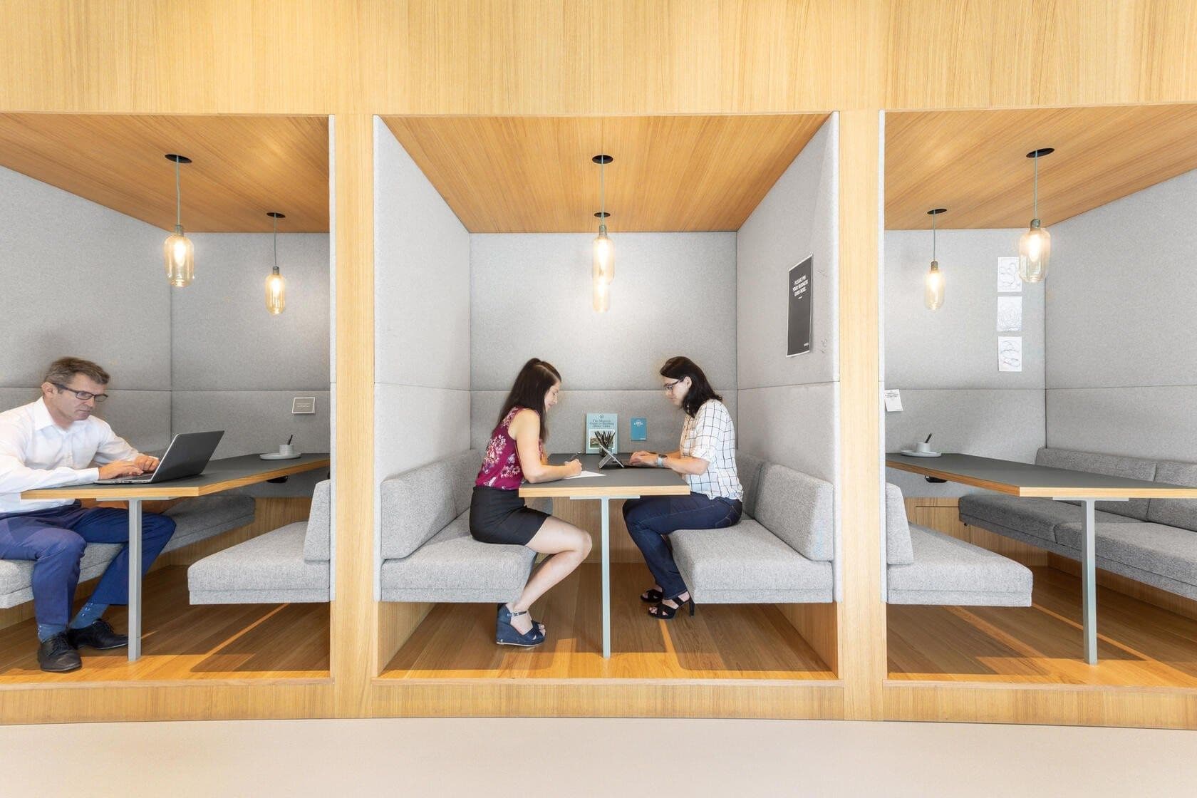 Prenájom kancelárie 5 m², Karolinská, Praha, Praha Prenájom kancelárie 5 m², Karolinská, Praha, Praha