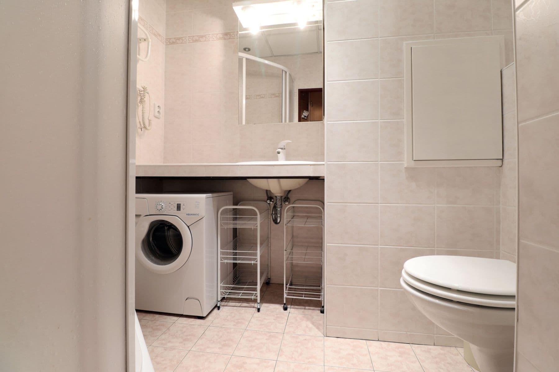 Prenájom bytu 2-izbový 41 m², Lindavská, Praha, Praha Prenájom bytu 2-izbový 41 m², Lindavská, Praha, Praha