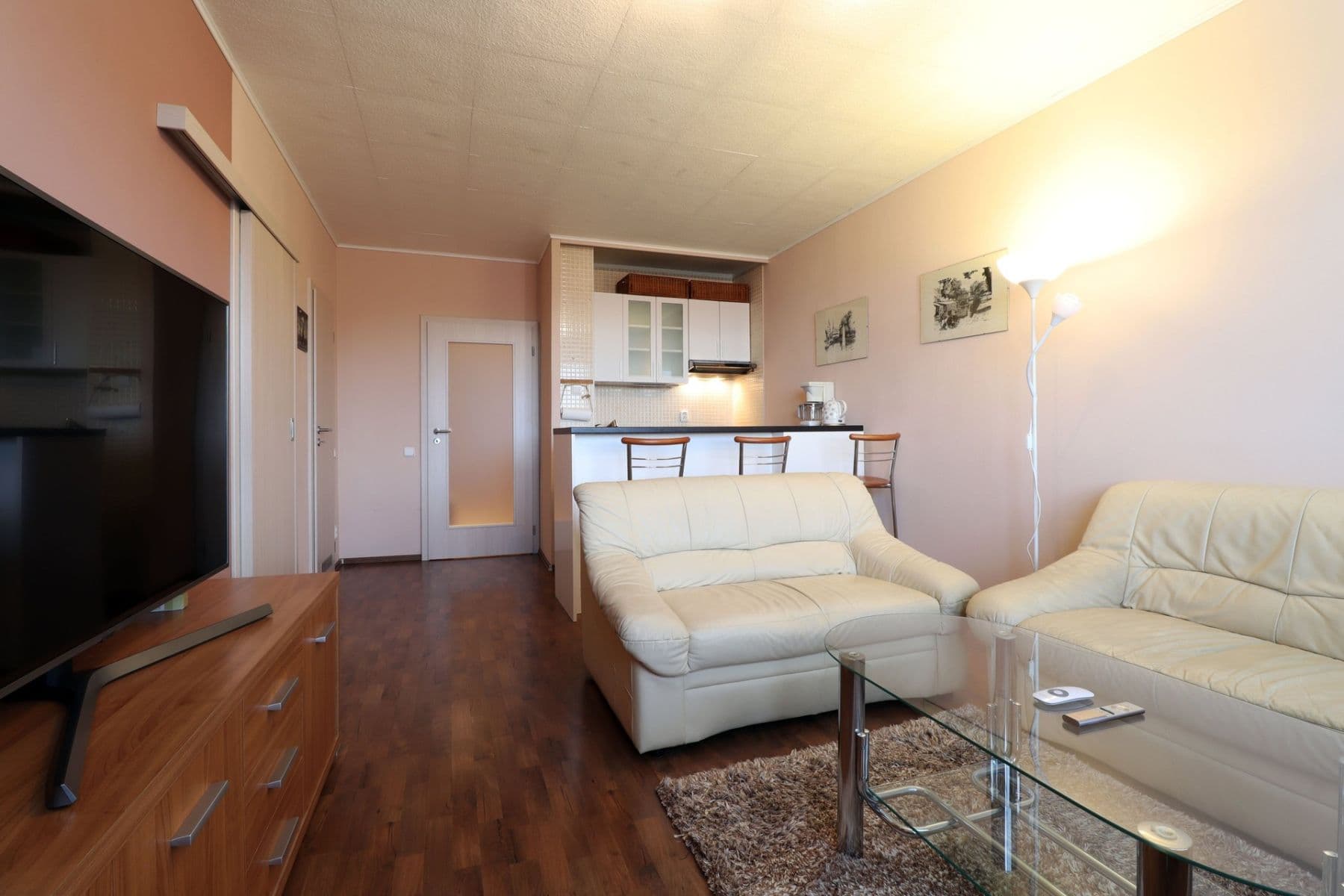 Prenájom bytu 2-izbový 41 m², Lindavská, Praha, Praha Prenájom bytu 2-izbový 41 m², Lindavská, Praha, Praha