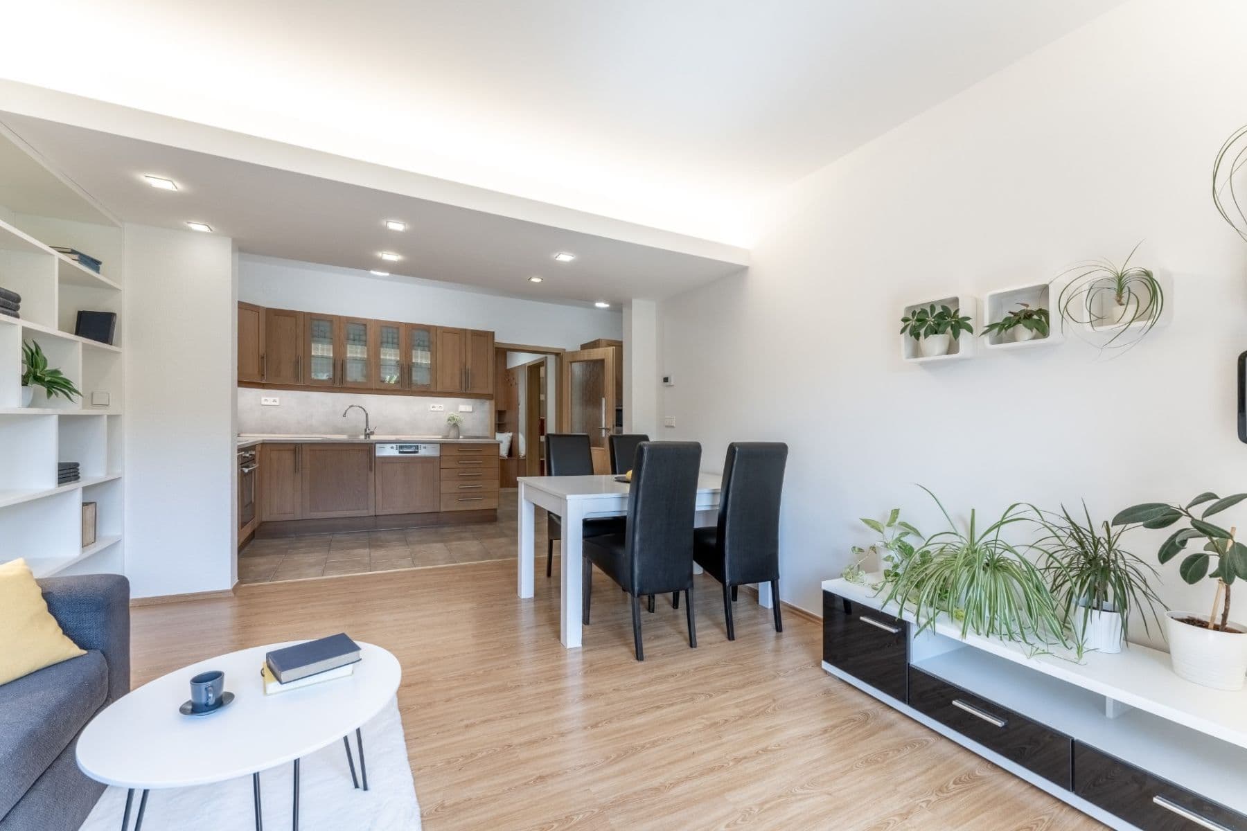 Predaj bytu 3-izbový 76 m², U Dráhy, Chýně, Středočeský kraj Predaj bytu 3-izbový 76 m², U Dráhy, Chýně, Středočeský kraj