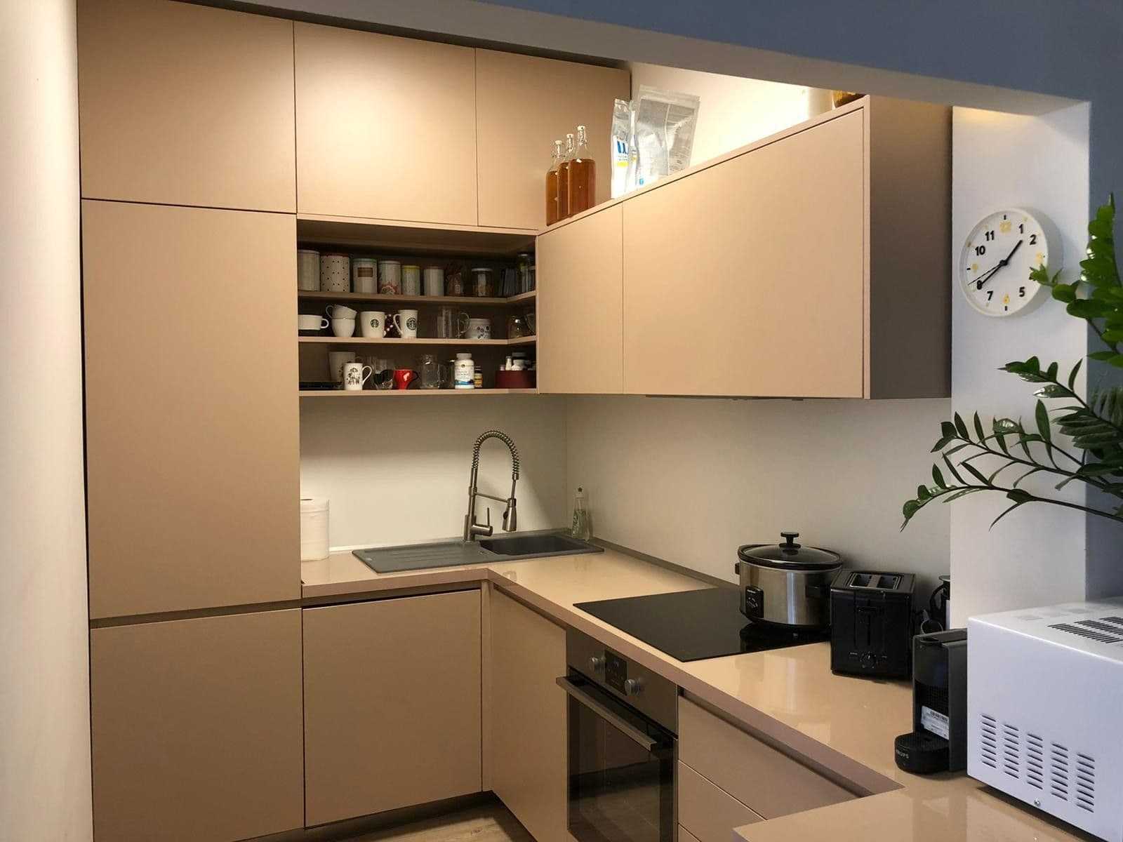 Prenájom bytu 2-izbový 72 m², Blumentálska, Bratislava - mestská časť Staré Mesto, Bratislavský kraj Prenájom bytu 2-izbový 72 m², Blumentálska, Bratislava - mestská časť Staré Mesto, Bratislavský kraj