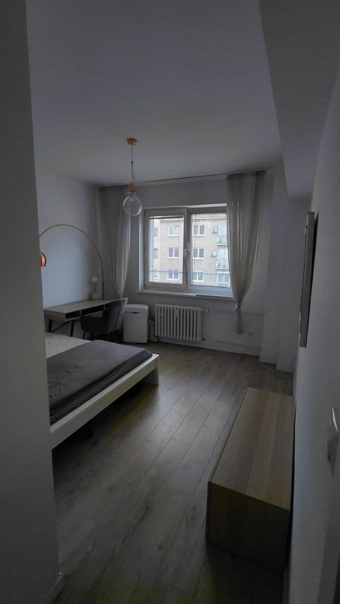 Prenájom bytu 2-izbový 72 m², Blumentálska, Bratislava - mestská časť Staré Mesto, Bratislavský kraj Prenájom bytu 2-izbový 72 m², Blumentálska, Bratislava - mestská časť Staré Mesto, Bratislavský kraj