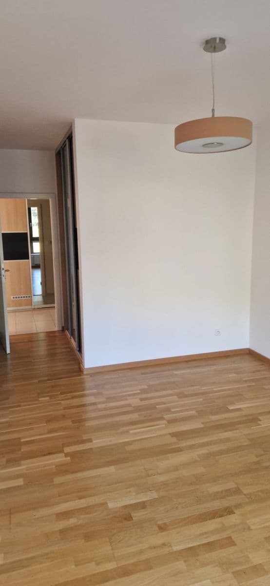 Prenájom bytu 3-izbový 83 m², Pod Lysinami, Praha, Praha Prenájom bytu 3-izbový 83 m², Pod Lysinami, Praha, Praha