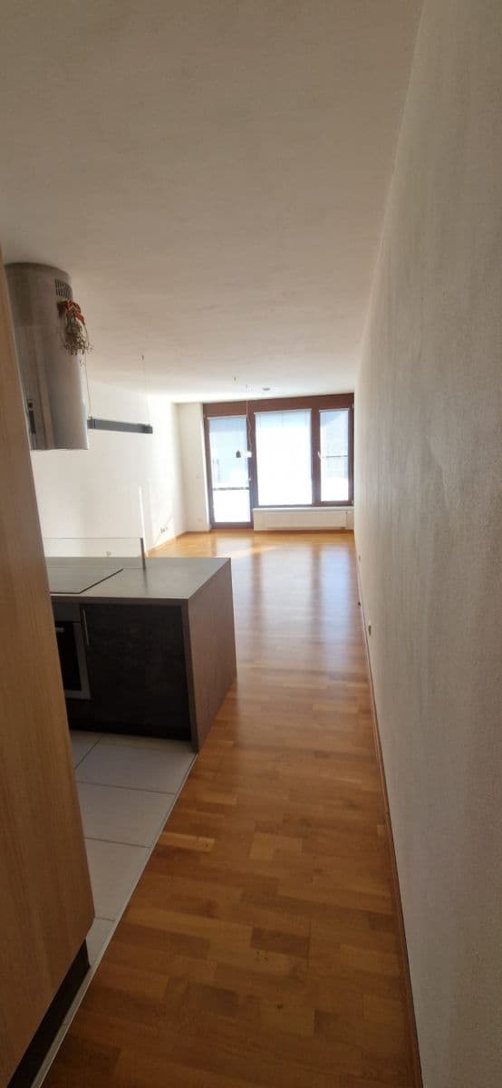 Prenájom bytu 3-izbový 83 m², Pod Lysinami, Praha, Praha Prenájom bytu 3-izbový 83 m², Pod Lysinami, Praha, Praha
