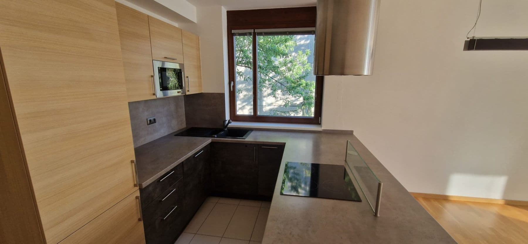Prenájom bytu 3-izbový 83 m², Pod Lysinami, Praha, Praha Prenájom bytu 3-izbový 83 m², Pod Lysinami, Praha, Praha