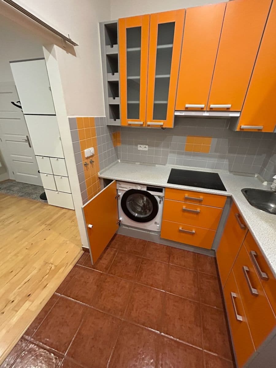 Prenájom bytu 2-izbový 38 m², Jilemnického, Praha, Praha Prenájom bytu 2-izbový 38 m², Jilemnického, Praha, Praha