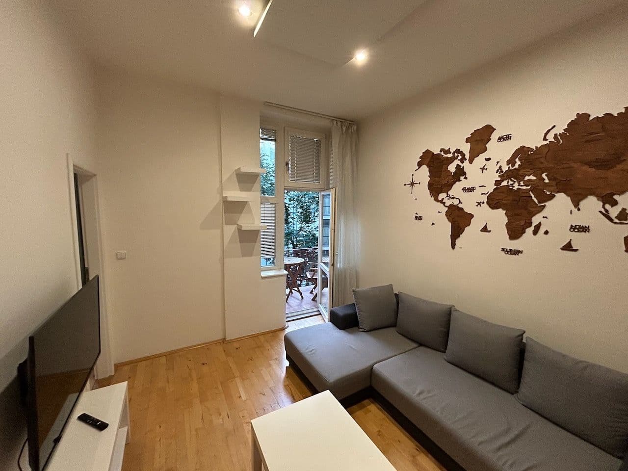 Prenájom bytu 2-izbový 38 m², Jilemnického, Praha, Praha Prenájom bytu 2-izbový 38 m², Jilemnického, Praha, Praha