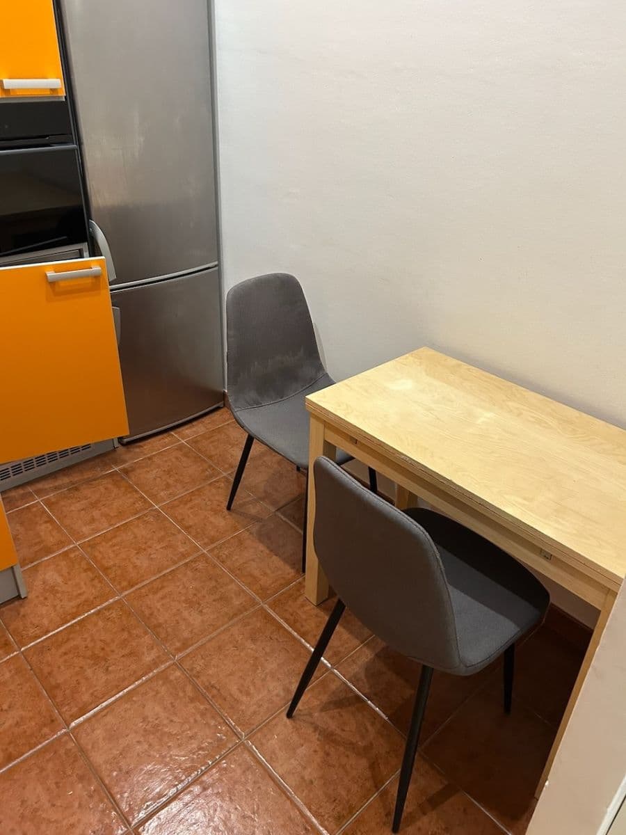 Prenájom bytu 2-izbový 38 m², Jilemnického, Praha, Praha Prenájom bytu 2-izbový 38 m², Jilemnického, Praha, Praha