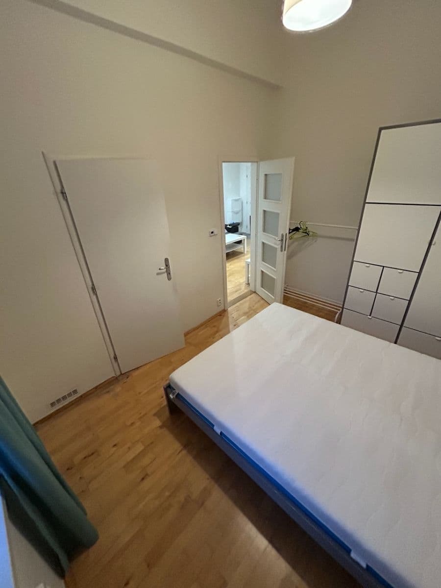 Prenájom bytu 2-izbový 38 m², Jilemnického, Praha, Praha Prenájom bytu 2-izbový 38 m², Jilemnického, Praha, Praha