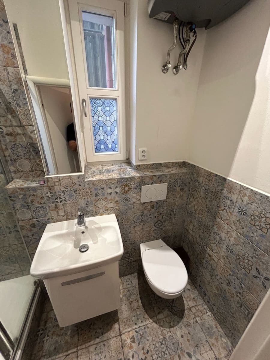 Prenájom bytu 2-izbový 38 m², Jilemnického, Praha, Praha Prenájom bytu 2-izbový 38 m², Jilemnického, Praha, Praha