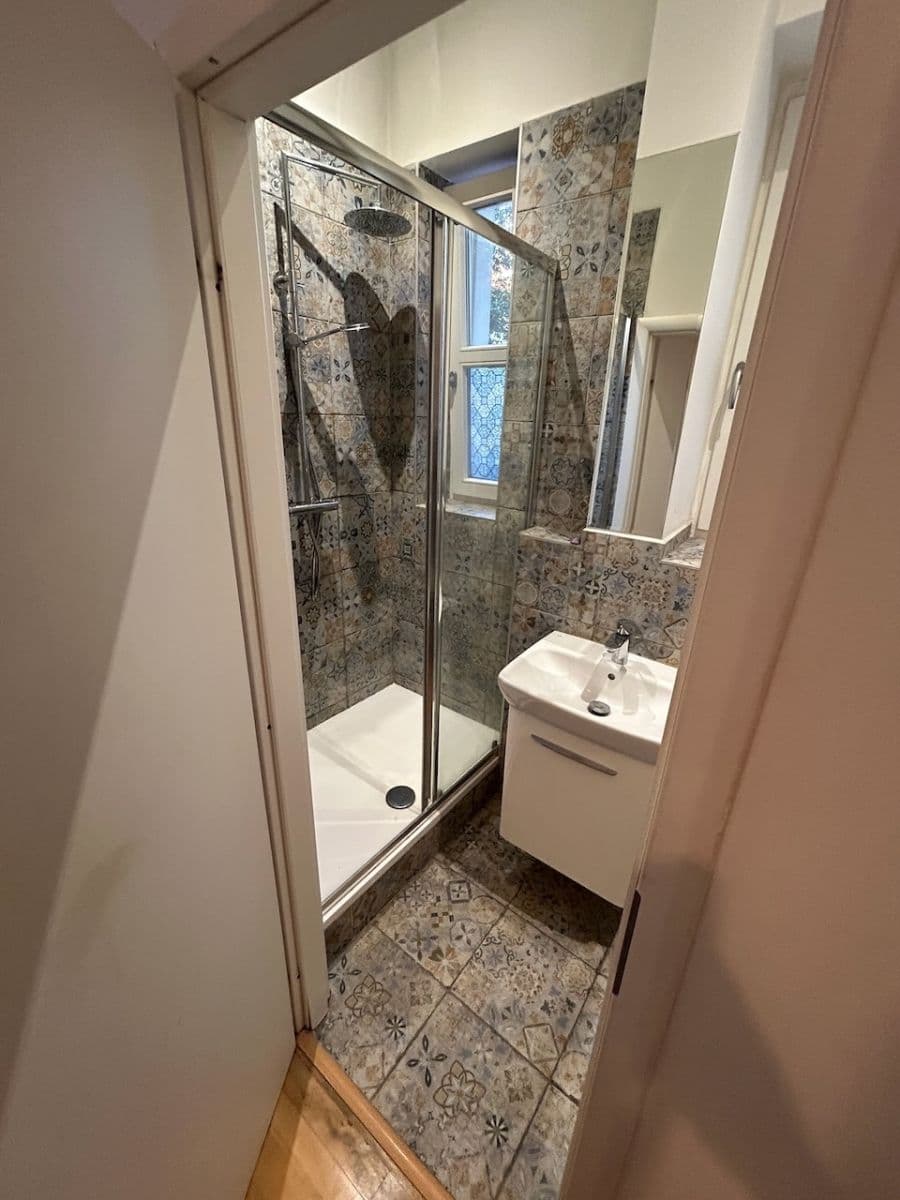 Prenájom bytu 2-izbový 38 m², Jilemnického, Praha, Praha Prenájom bytu 2-izbový 38 m², Jilemnického, Praha, Praha